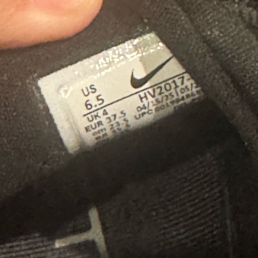 Nike Women's Black and Cream Speckled Metcon - Picture 4 of 4
